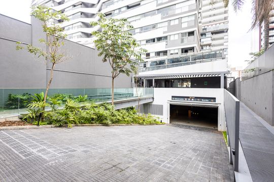 Fachada de kitnet/studio para alugar com 1 quarto, 15m² em Pinheiros, São Paulo