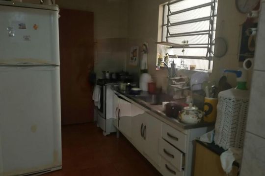 Casa à venda com 2 quartos, 140m² em Jardim Santa Edwiges, São Paulo