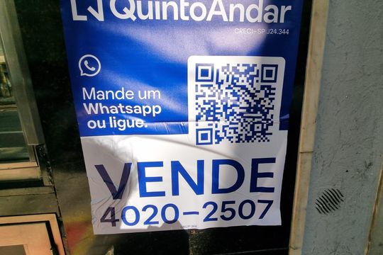 Placa de kitnet/studio para alugar com 1 quarto, 27m² em República, São Paulo