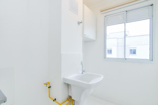 Área de Serviço de apartamento para alugar com 2 quartos, 45m² em Vila das Bandeiras, Guarulhos