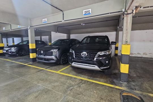 Garagem 2 vagas de apartamento para alugar com 3 quartos, 92m² em Pituba, Salvador