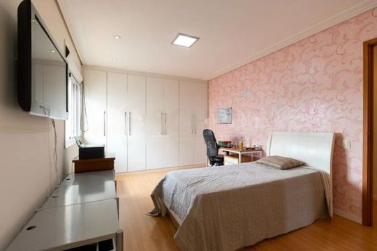 Casa à venda com 3 quartos, 318m² em Vila Guarani (Zona Sul), São Paulo