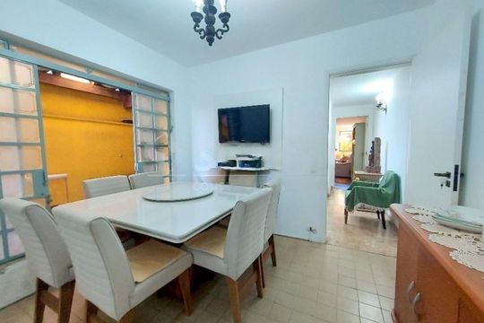 Casa à venda com 3 quartos, 180m² em Vila Alexandria, São Paulo