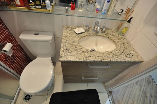 Banheiro Social de apartamento para alugar com 3 quartos, 80m² em Carandiru, São Paulo