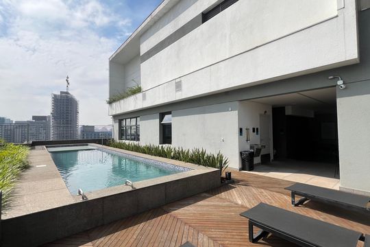 Piscina de kitnet/studio à venda com 1 quarto, 26m² em Sumarezinho, São Paulo