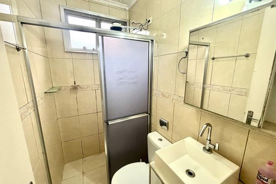 Banheiro de apartamento à venda com 2 quartos, 54m² em Vila Sílvia, São Paulo