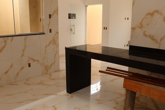 Casa à venda com 3 quartos, 87m² em Residencial Recanto do Bosque, Goiânia
