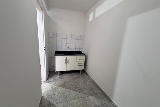 Cozinha de casa para alugar com 2 quartos, 130m² em Parque Colonial, São Paulo