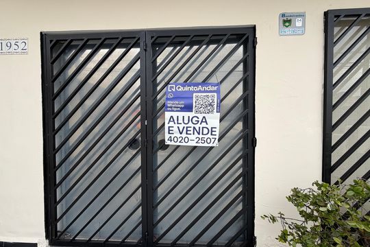 Placa de casa para alugar com 2 quartos, 130m² em Parque Colonial, São Paulo