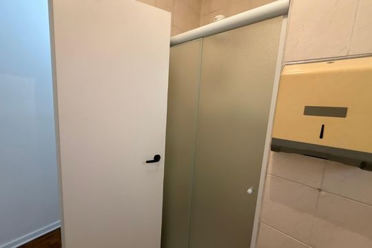 Banheiro 1 de casa para alugar com 2 quartos, 130m² em Parque Colonial, São Paulo
