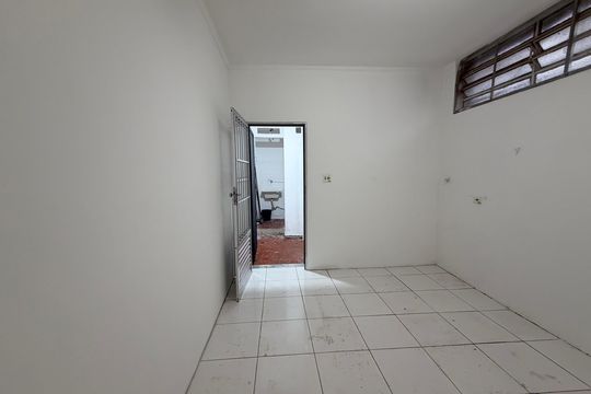 Cozinha de casa para alugar com 2 quartos, 130m² em Parque Colonial, São Paulo
