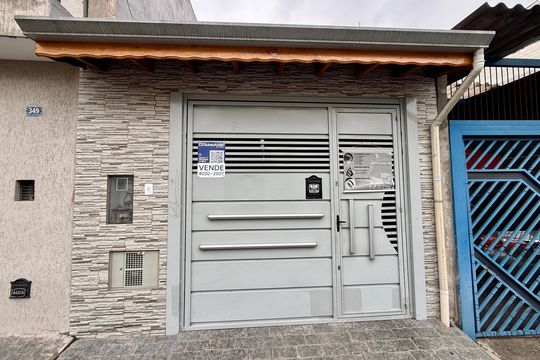 Placa  de casa à venda com 3 quartos, 145m² em Jardim Munhoz, Guarulhos