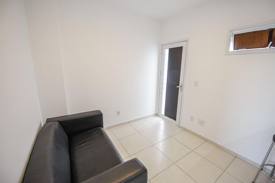Sala de apartamento para alugar com 1 quarto, 27m² em Lavadouro de Areia, Taubaté