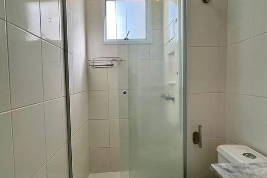 Banheiro de apartamento à venda com 3 quartos, 87m² em Vila Progresso, Campinas