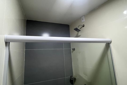 Banheiro de apartamento para alugar com 2 quartos, 40m² em Centro, Rio de Janeiro