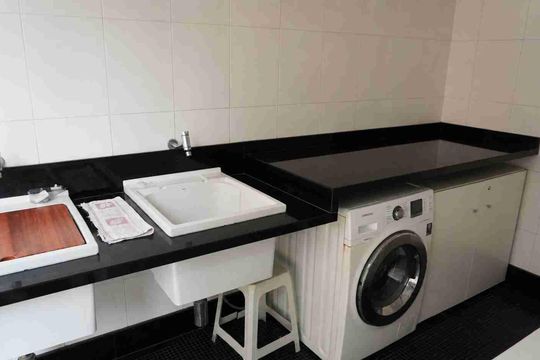 Área de Serviço de casa de condomínio para alugar com 3 quartos, 950m² em Residencial Seis (alphaville), Santana de Parnaíba