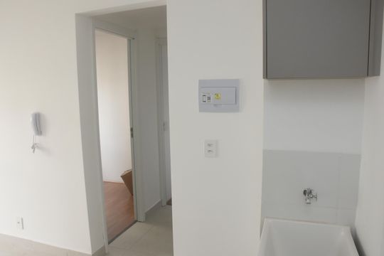 Área de serviço de apartamento para alugar com 2 quartos, 44m² em Parque Sao Rafael, São Paulo