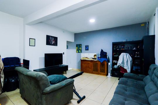 Sala de casa à venda com 2 quartos, 160m² em Parque Santo Antonio, Guarulhos