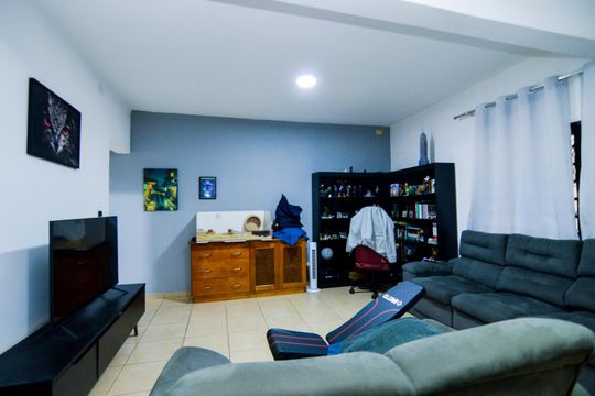 Sala de casa à venda com 2 quartos, 160m² em Parque Santo Antonio, Guarulhos