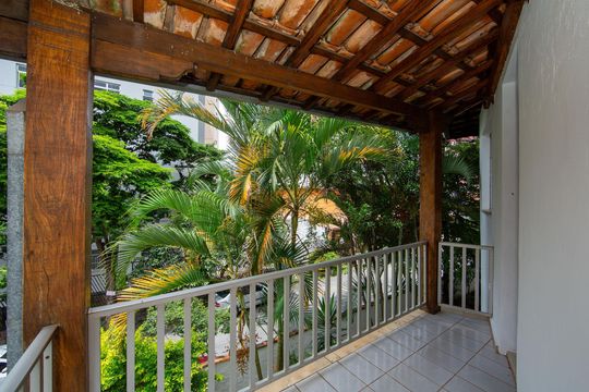 varanda de casa à venda com 6 quartos, 431m² em Minas Brasil, Belo Horizonte