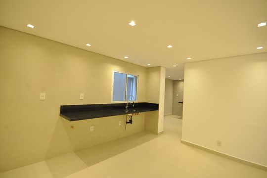 Cozinha de casa à venda com 4 quartos, 180m² em Vila Ede, São Paulo