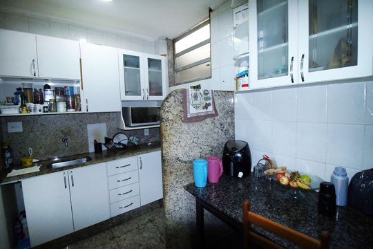 Cozinha de apartamento à venda com 3 quartos, 110m² em Olaria, Rio de Janeiro