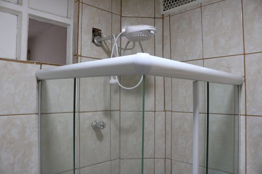 Banheiro de apartamento à venda com 1 quarto, 35m² em Barra Funda, São Paulo