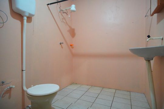 Banheiro 1 de casa para alugar com 2 quartos, 200m² em Santos Dumont, São Leopoldo