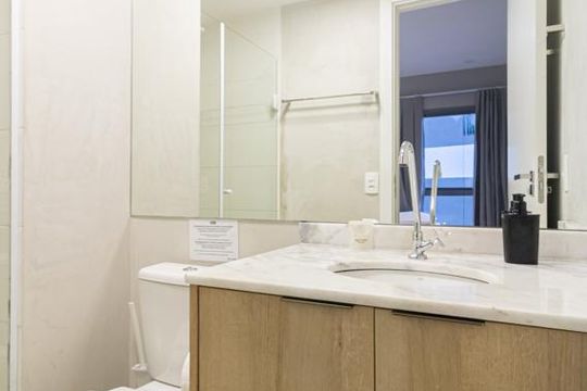 Banheiro da Suíte 1 de apartamento à venda com 2 quartos, 52m² em Vila Nova Conceição, São Paulo