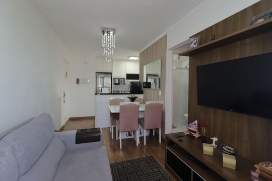 Sala de apartamento à venda com 2 quartos, 50m² em Parque Industriario, Santo André