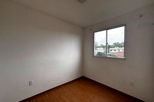 Quarto 2 de apartamento para alugar com 2 quartos, 45m² em Jansen, Gravataí