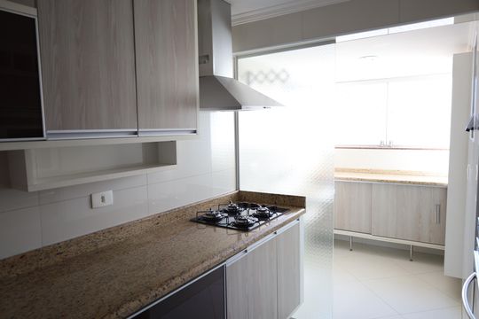 Cozinha de apartamento à venda com 3 quartos, 74m² em Vila Sofia, São Paulo