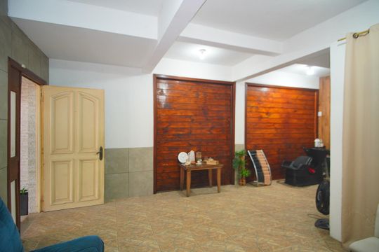 Sala de casa à venda com 4 quartos, 240m² em Santa Rosa de Lima, Porto Alegre
