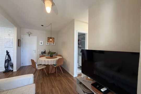 Sala de apartamento à venda com 2 quartos, 58m² em Jacarepaguá, Rio de Janeiro