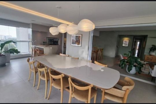 Apartamento à venda com 4 quartos, 254m² em Vila Mariana, São Paulo