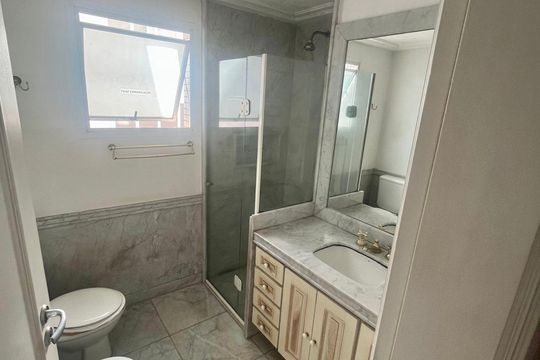 Banheiro de apartamento à venda com 4 quartos, 201m² em Higienópolis, São Paulo