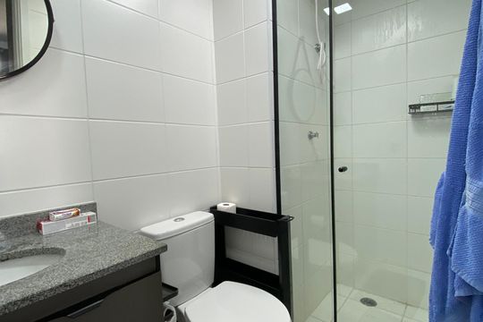 Quarto / Banheiro de apartamento para alugar com 1 quarto, 24m² em Butantã, São Paulo