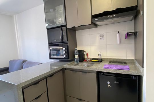 Cozinha de apartamento para alugar com 1 quarto, 24m² em Butantã, São Paulo