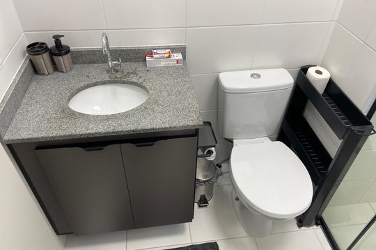 Quarto / Banheiro de apartamento para alugar com 1 quarto, 24m² em Butantã, São Paulo