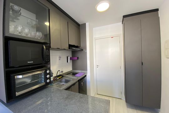 Cozinha de apartamento para alugar com 1 quarto, 24m² em Butantã, São Paulo