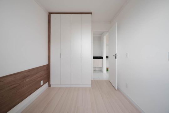 Quarto 2 de apartamento para alugar com 2 quartos, 39m² em Jardim Maringa, São Paulo