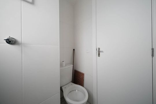 Banheiro de apartamento para alugar com 2 quartos, 39m² em Jardim Maringa, São Paulo
