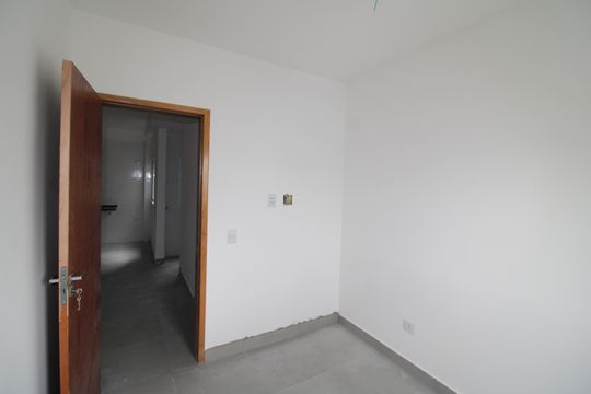 Quarto 1 de apartamento para alugar com 2 quartos, 32m² em Jardim Primavera, São Paulo