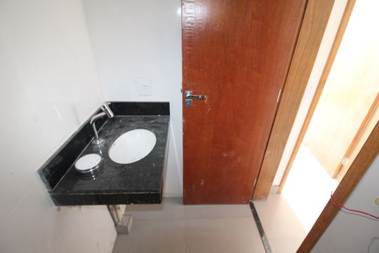Banheiro de apartamento para alugar com 2 quartos, 32m² em Jardim Primavera, São Paulo