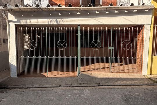 Fachada de casa à venda com 3 quartos, 140m² em Vila Oratorio, São Paulo