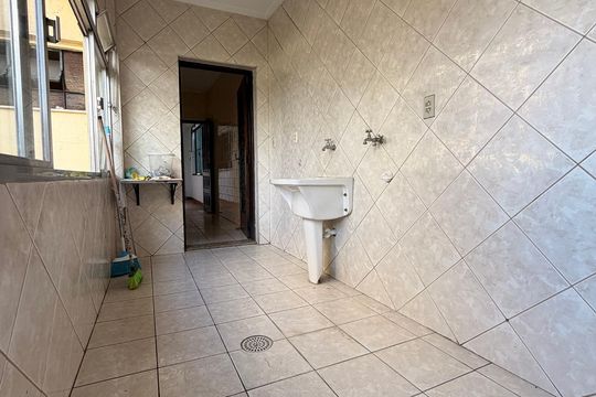 Área de serviço de casa à venda com 3 quartos, 140m² em Vila Oratorio, São Paulo