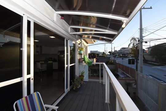 Sacada com Churrasqueira de casa à venda com 7 quartos, 370m² em Xaxim, Curitiba