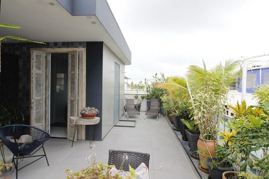 Apartamento para alugar com 3 quartos, 146m² em Parque Burle, Cabo Frio