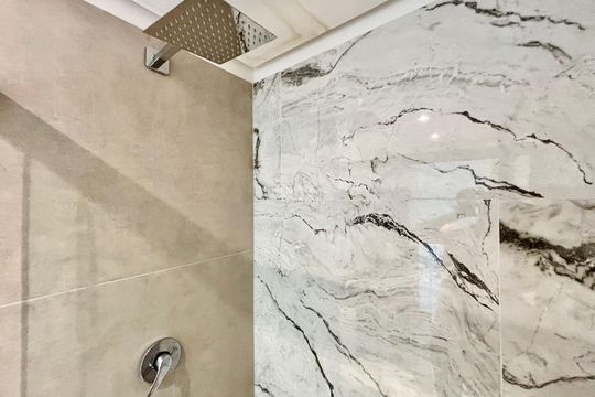 Banheiro de apartamento à venda com 2 quartos, 49m² em Cerqueira César, São Paulo