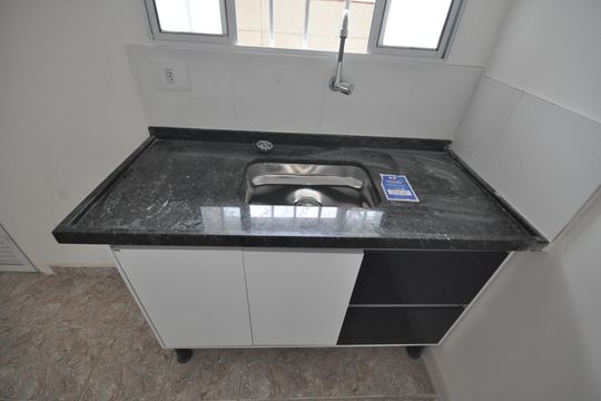 Cozinha de casa para alugar com 1 quarto, 40m² em Jardim Brasil (zona Norte), São Paulo